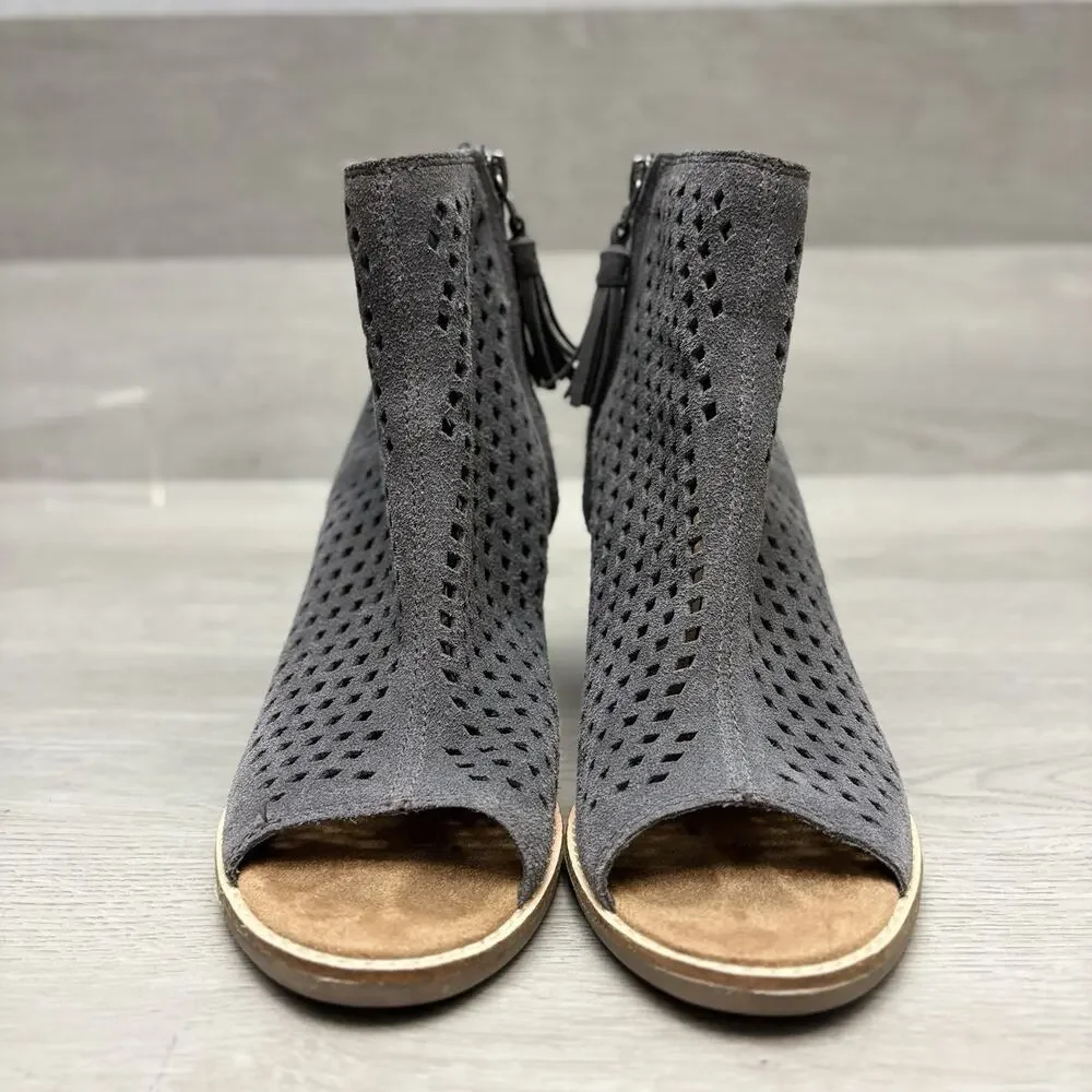 Toms Cut Out Bootie Sandal Peep Toe Zip-Up Gray Suede Stacked Heel Sandal 7M
